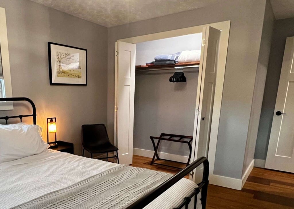 30 something New Philadelphia bedroom