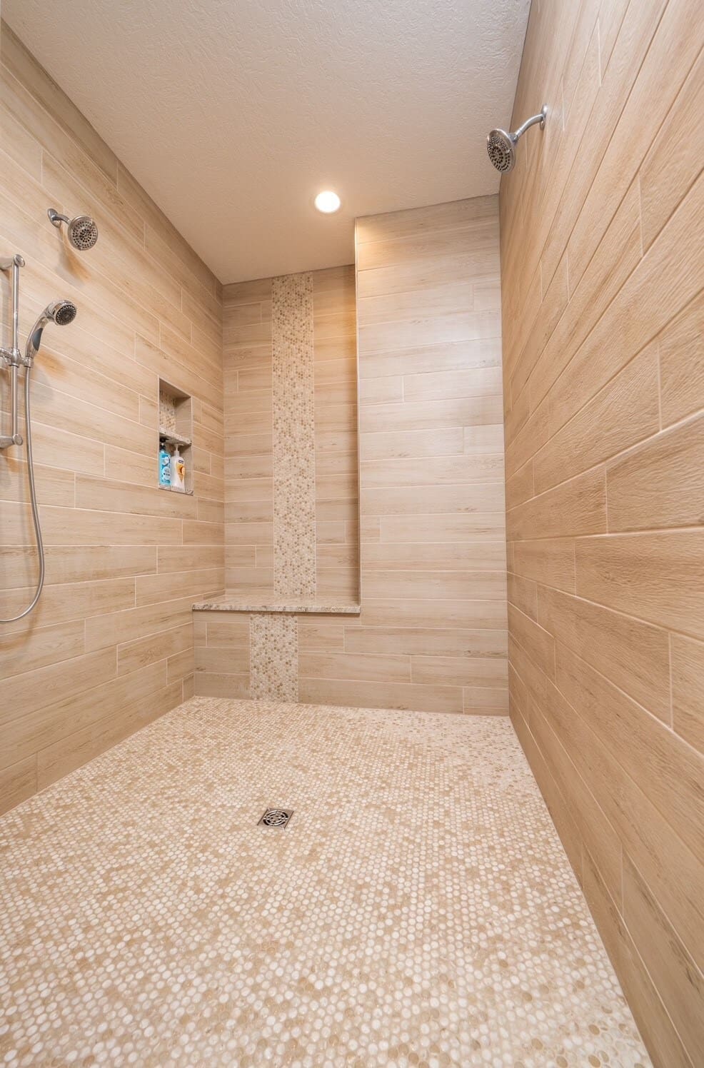Hilton Hideaway Master bedroom en suite bathroom