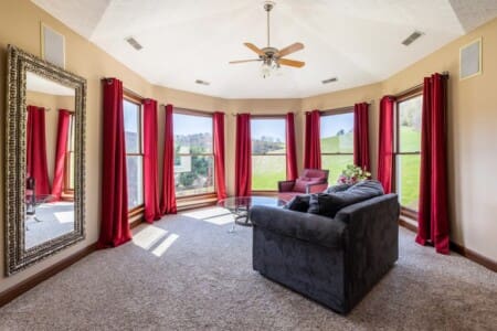 Liberty Hill Lodge Master Suite