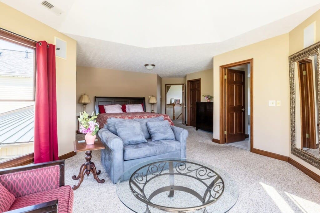 Liberty Hill Lodge Master Suite