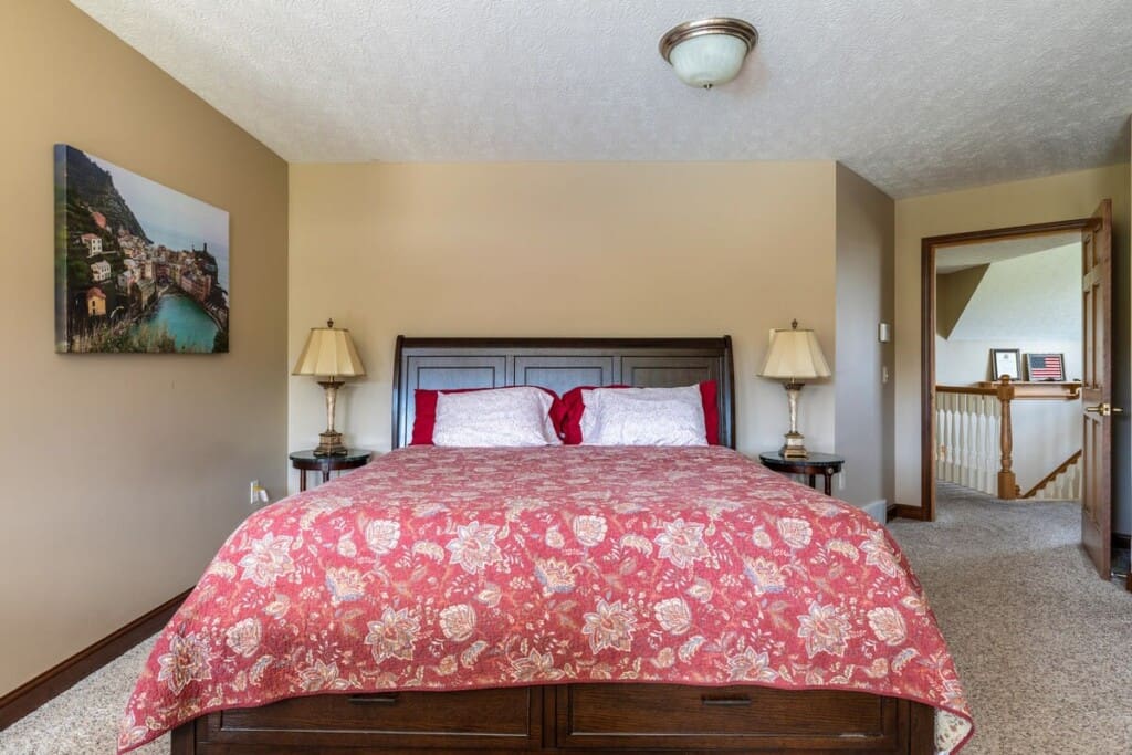 Liberty Hill Lodge Master Suite