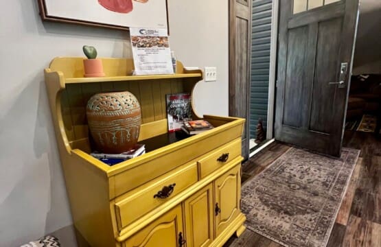 Hilton's Hideaway Entry