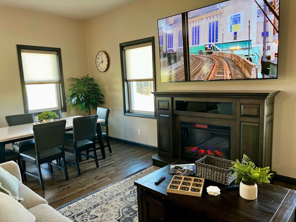 Millhart Lodge Living room