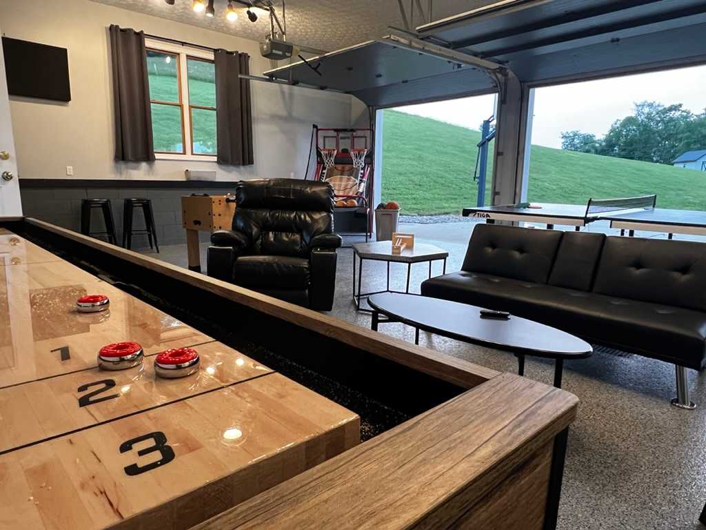 Liberty Hill Lodge Game Room
