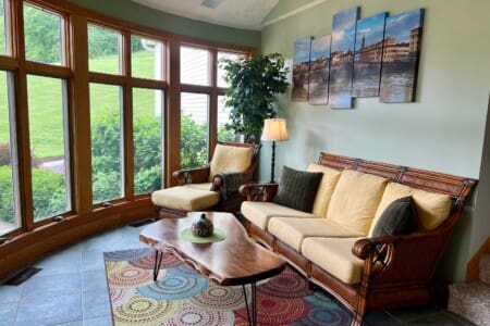 Liberty Hill Lodge Sun Room