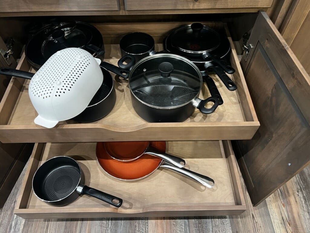 The Lodge at Hilton's Hideaway Stocked kitchen