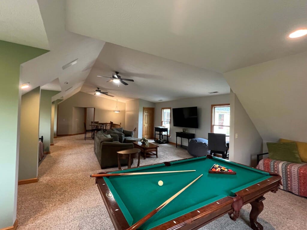 Liberty Hill Lodge Rec Room with Pool Table